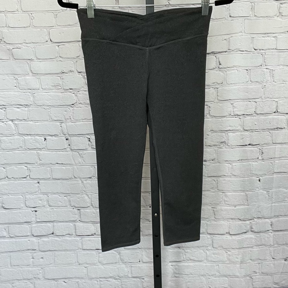 Fabletics Brown Tulip Waistband Cropped Leggings